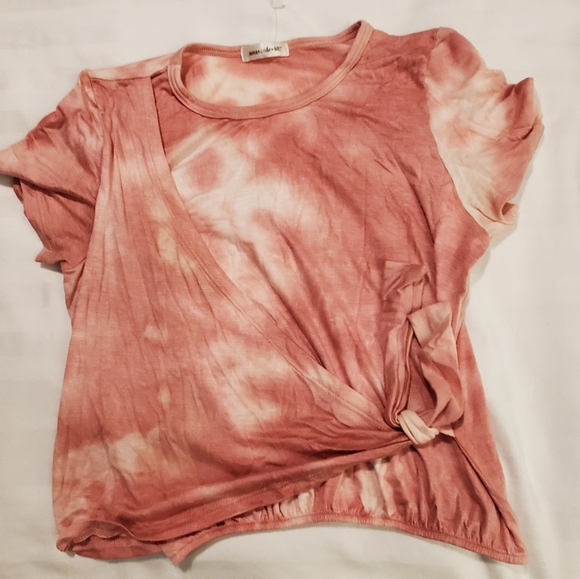 2 piece skirt and top set from Area code 407 - Picture 2 of 3